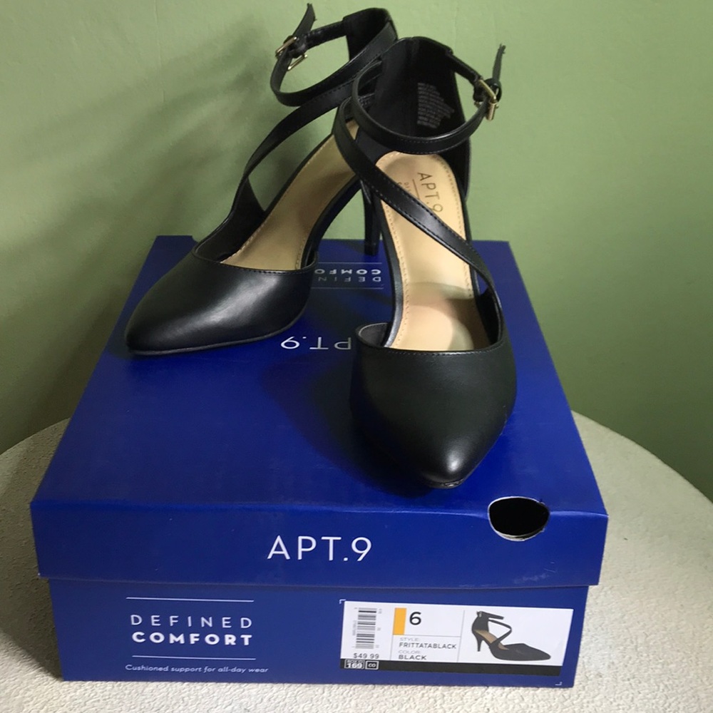 APT. 9 Frittata Cross Strap Heels in Black